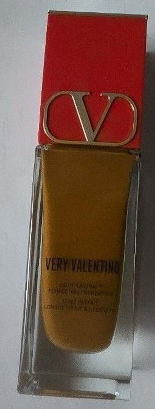 Valentino Very Valentino Foundation 0.84 oz. New